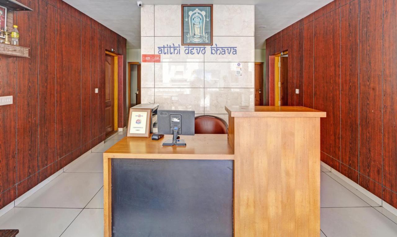 Hotel Sreepathi Nirmalyam 400 Mts From Guruvayoor Temple Guruvāyūr Exterior foto